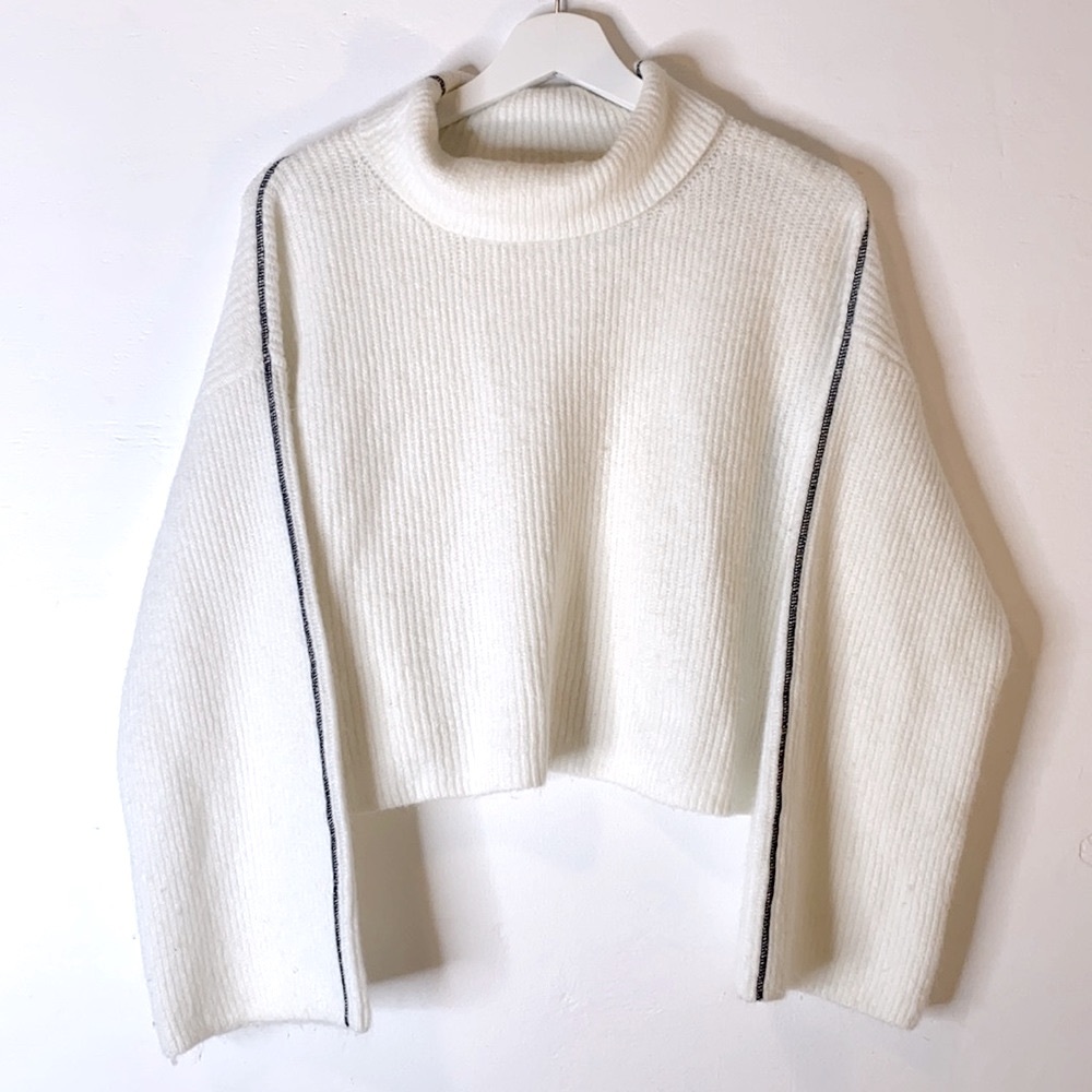 TOPSHOP white turtle neck with Black reverse seams